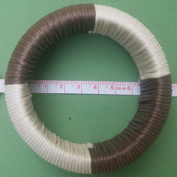😺 Twine Bangle Bracelet - Picture 3 of 4